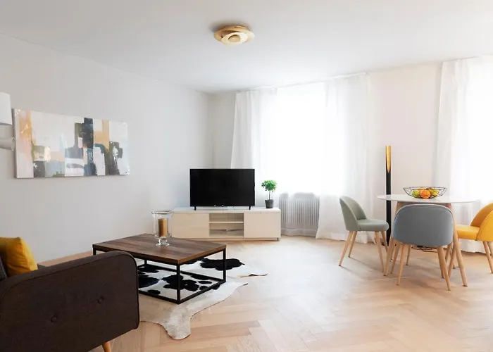 Nest - Badenerstrasse 356 * Цюрих