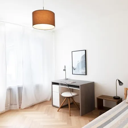 Daire Nest - Badenerstrasse 356 Zürih